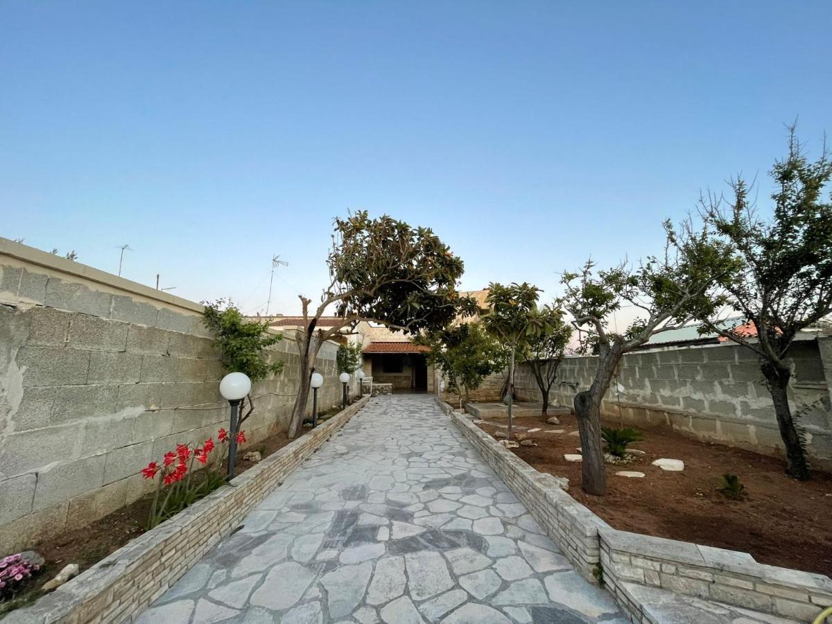 Casa Vacanze Linuccio Casalabate Exterior foto